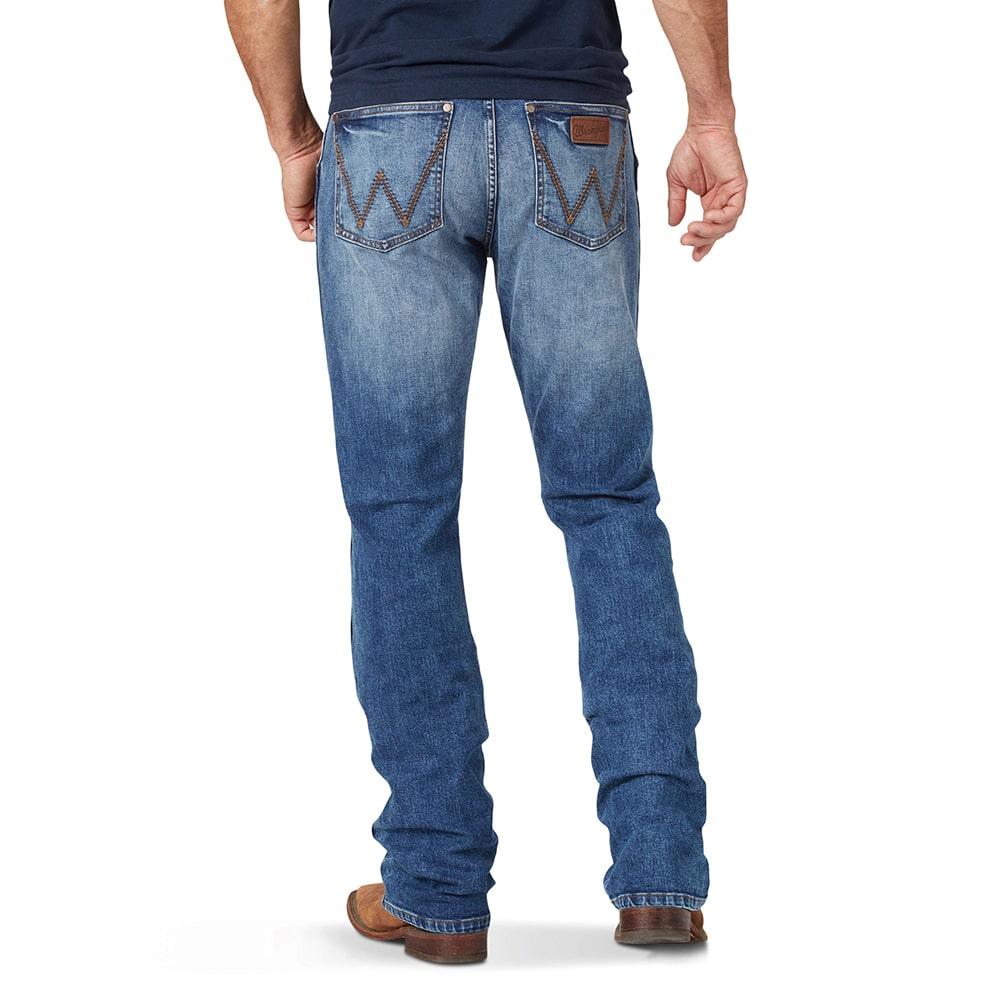 Wrangler Men's Retro Slim fit Bootcut Layton Jeans